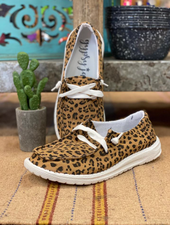 Womens cheetah 2025 slip on shoes