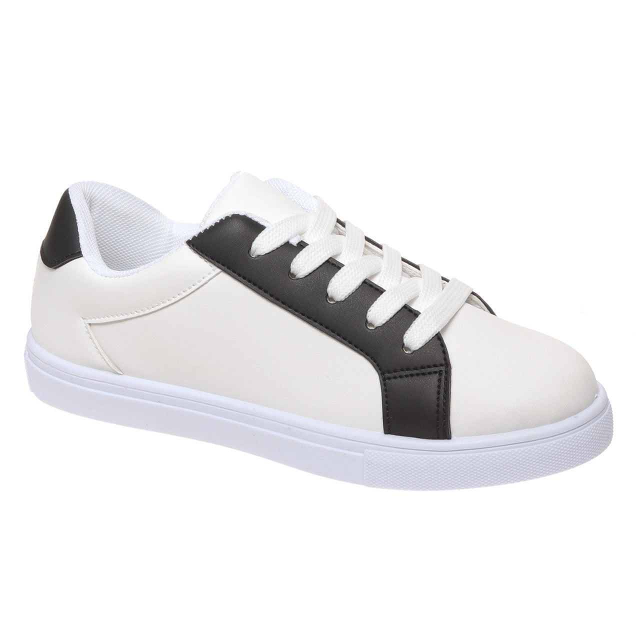 Outwoods Kid's Fast-53 Sneaker - Black & White 41600-121