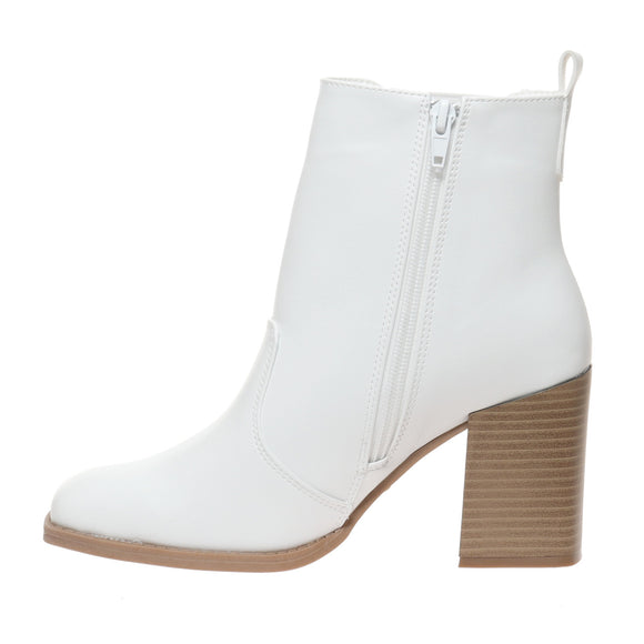 Pierre Dumas Women's Cammy-16 Bootie - White 89380-103