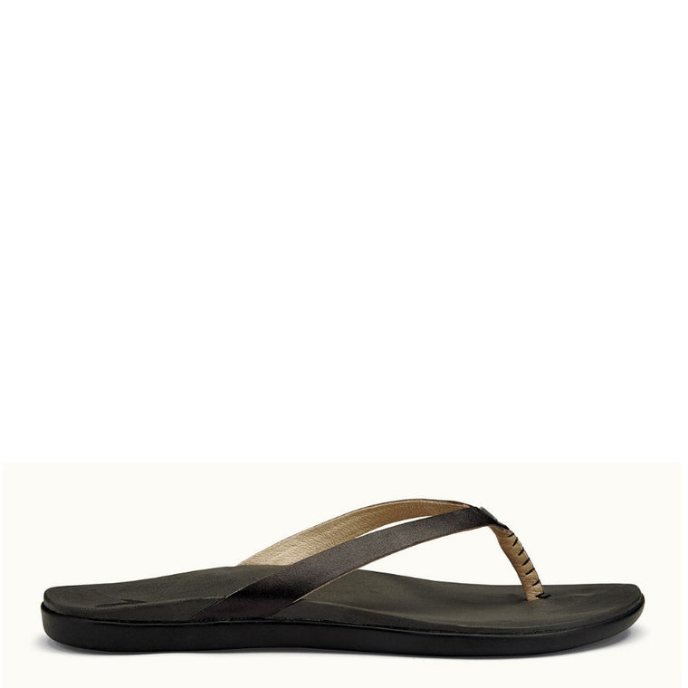 Olukai Women's Ho'Opio Leather Sandal - Onyx/Black 20290-OX40 - ShoeShackOnline