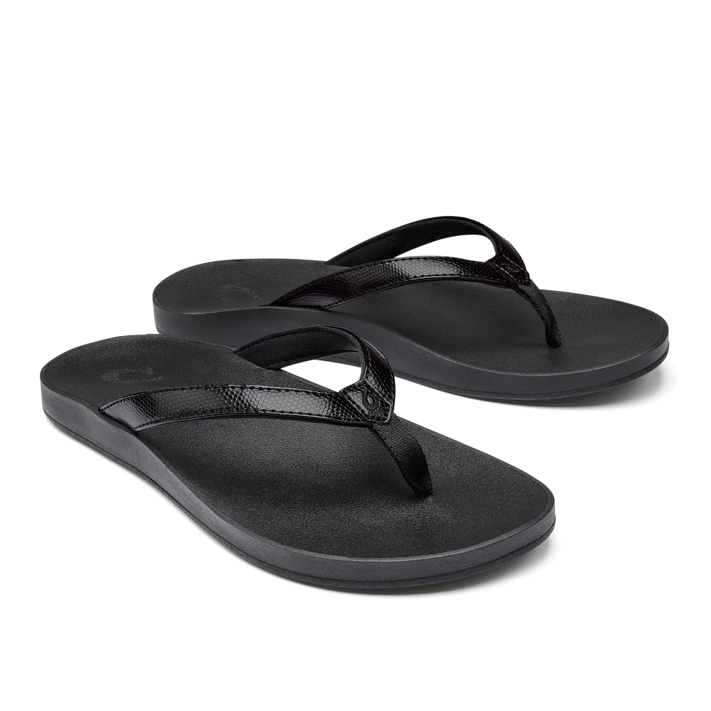 Olukai Women's Puawe Flip Flop - Black/Black 20498-4040