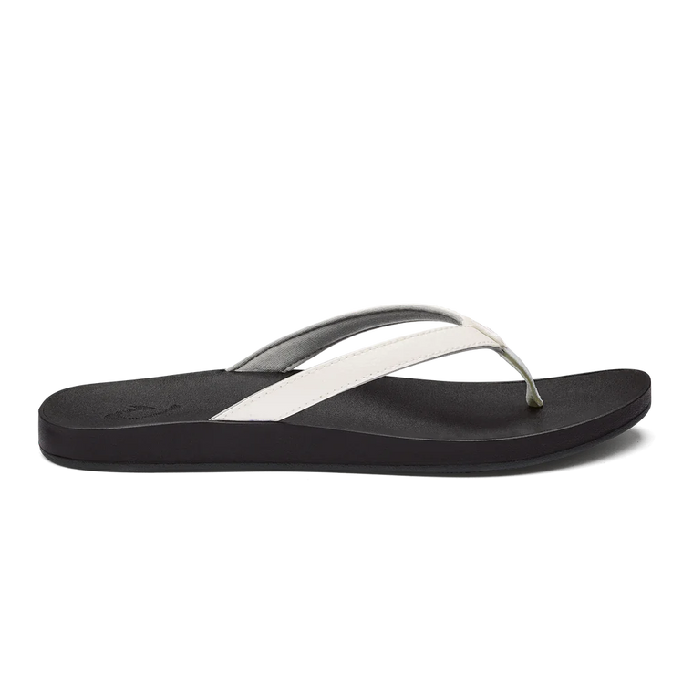 Olukai Women's Puawe Flip Flop - White/Black 20498-4R40