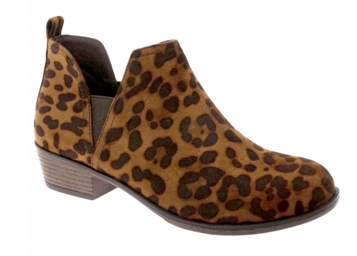 Pierre Dumas Women's Kenzie-2 Ankle Bootie - Leopard 89756-452